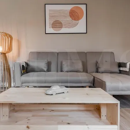 Idyllic And Spacious With Parking - Center By Rems *