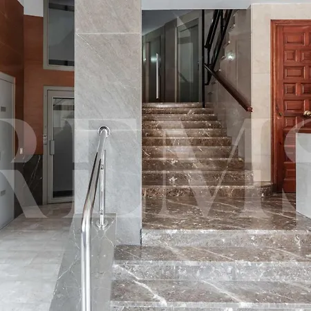 Idyllic And Spacious With Parking - Center By Rems Malaga