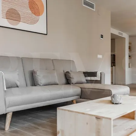 Apartment Idyllic And Spacious With Parking - Center By Rems Malaga