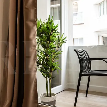 Apartment Idyllic And Spacious With Parking - Center By Rems Malaga