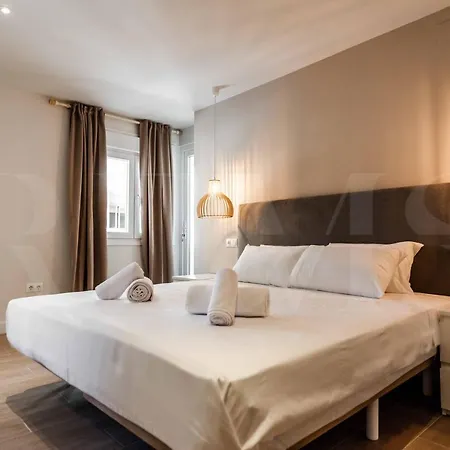 Idyllic And Spacious With Parking - Center By Rems *