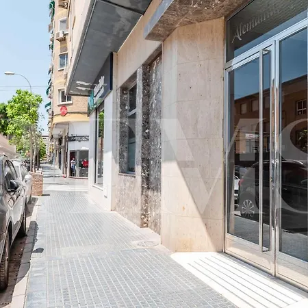 Idyllic And Spacious With Parking - Center By Rems Apartment