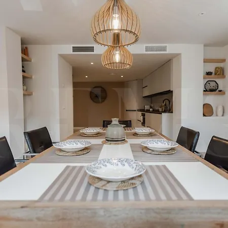 Idyllic And Spacious With Parking - Center By Rems
