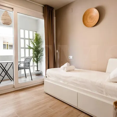 Idyllic And Spacious With Parking - Center By Rems Apartment *